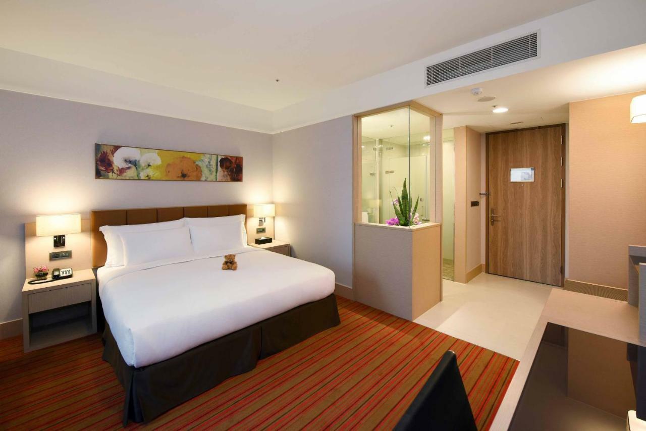 Fullon Hotel Taoyuan Airport Access Mrt A8 Kujsan Kültér fotó A room at the hotel